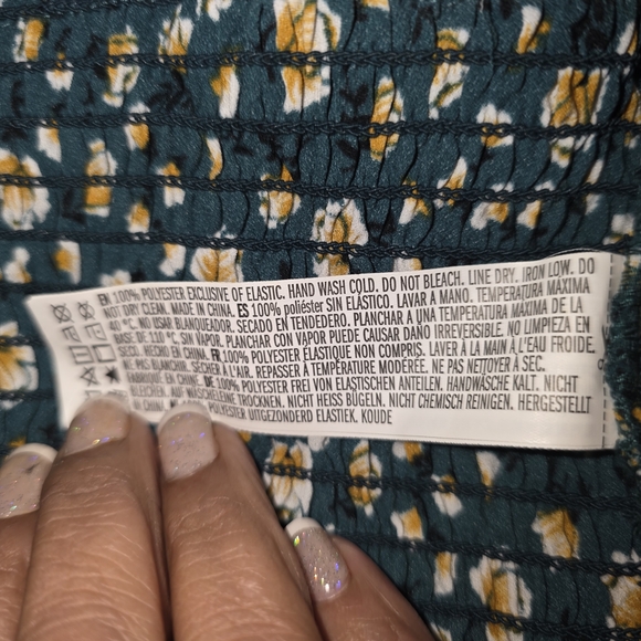 Forever 21 Floral Green Crop Top Boho, Cottagecore Versatile Piece. 2x - Picture 4 of 6